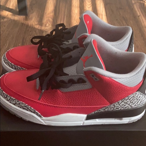 Air Jordan 3 Retro GS
“Red Cement/Unite” - Picture 2 of 5